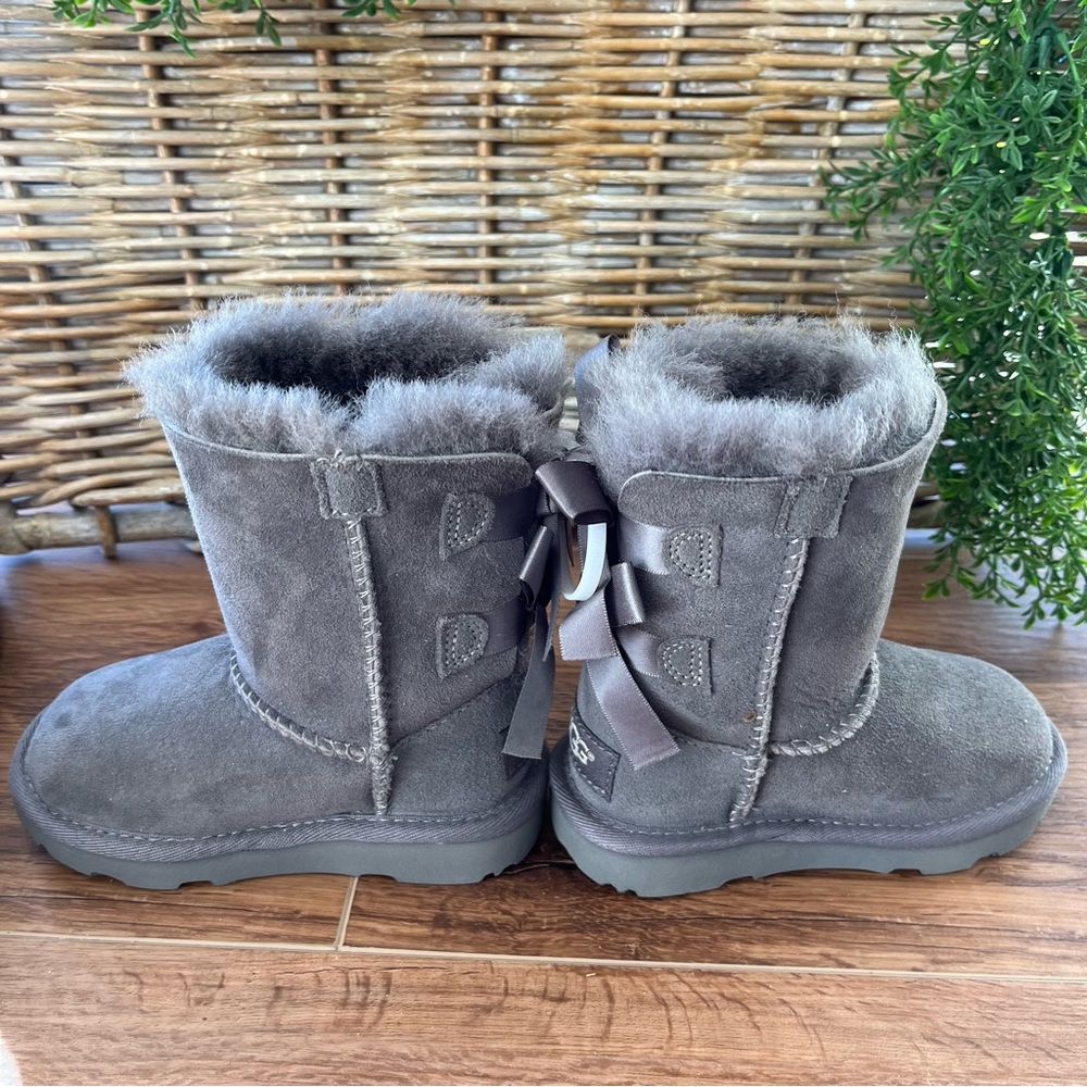 Ugg gray kids Bailey bow boots
